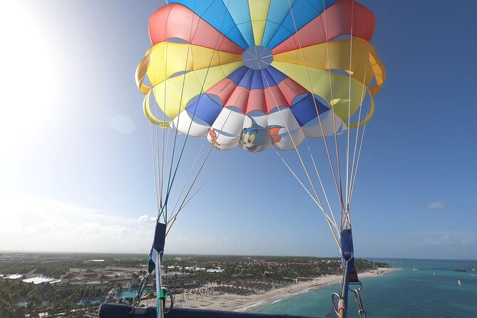 Parasailing in Bavaro - Getting to the beach from your Punta Cana hotel