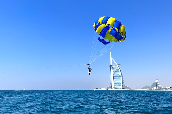 Parasailing in Dubai - Burj Al Arab View - Safety, comfort, and the fear of heights