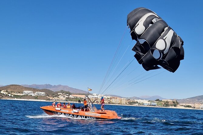 Parasailing in Fuengirola - The Highest Flights on the Costa - What the flight feels like from the boat