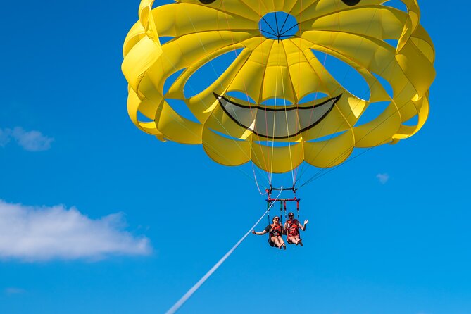 Parasailing in Newport, Rhode Island - A safety briefing from an experienced crew