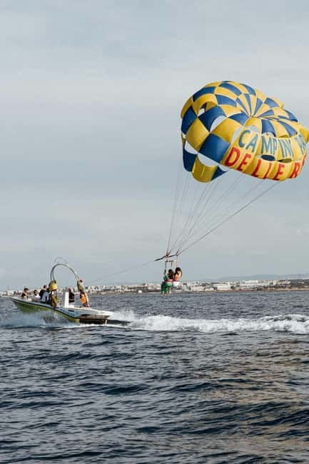 Parasailing in Polignano: A parachute adventure - Why Polignano a Mare looks different from 60 meters up