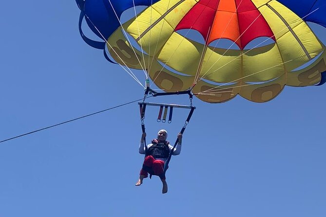 Parasailing off the coast of Hurghada ( Private Transfer ) - A quick flight above Hurghada