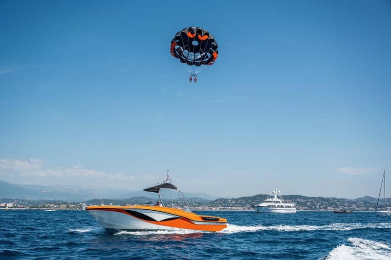 Parasailing on the French Riviera - Landing back on the boat