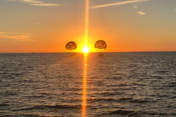 Parasailing Over Historic Charleston Harbor - What the 90-Minute Schedule Really Means