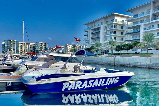 Parasailing tour in Al Mouj Muscat - The gentle return to the boat
