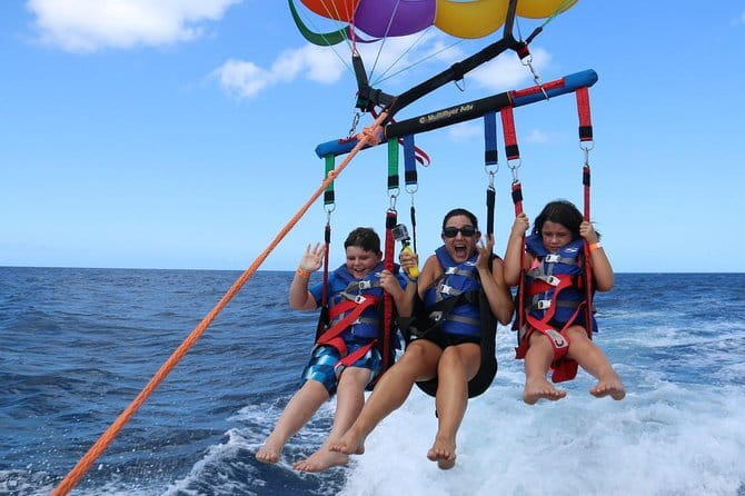 Pattaya Coral Island Snorkeling Banana Boat Parasailing Jet SKi - Buffet lunch with Thai, international, and Halal choices
