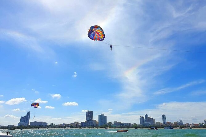 Pattaya: Parasailing Experience - The lift-off and the view from above
