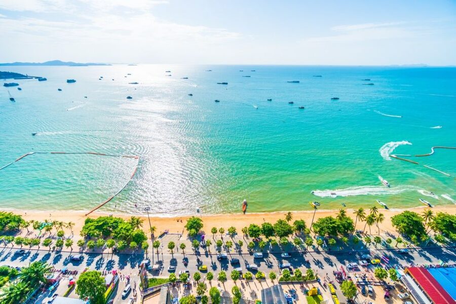 Pattaya: Parasailing Experience - Safety, staff, and language support