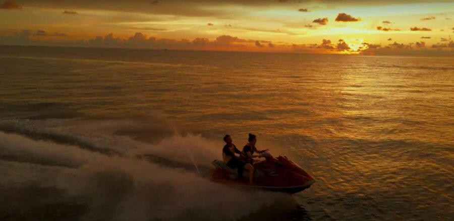 Phu Quoc: Explore 3 Islands & Parasailing and Jetski Combo - Lunch: A Seafood Spread With Some Variability