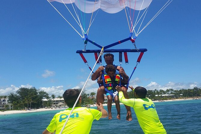 Private Catamaran + Private Parasailing - up to 20 passengers - Is $2,000 good value for your group?