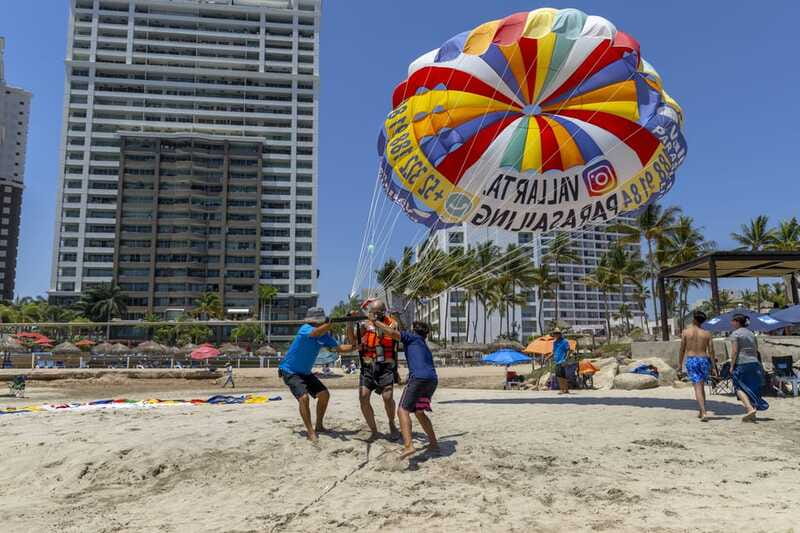 Puerto Vallarta: Parasailing Adventure - The Strongest Parts of the Experience