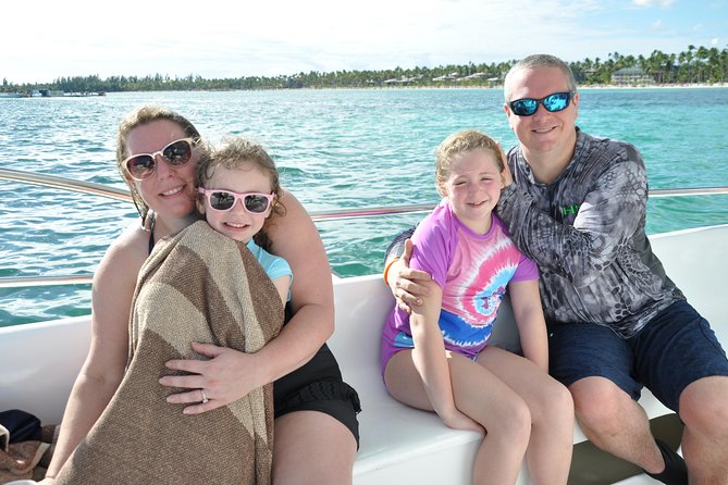 Punta Cana Combo Tour: Snorkeling, Catamaran Cruise & Parasailing - Parasailing above Cortesito Beach