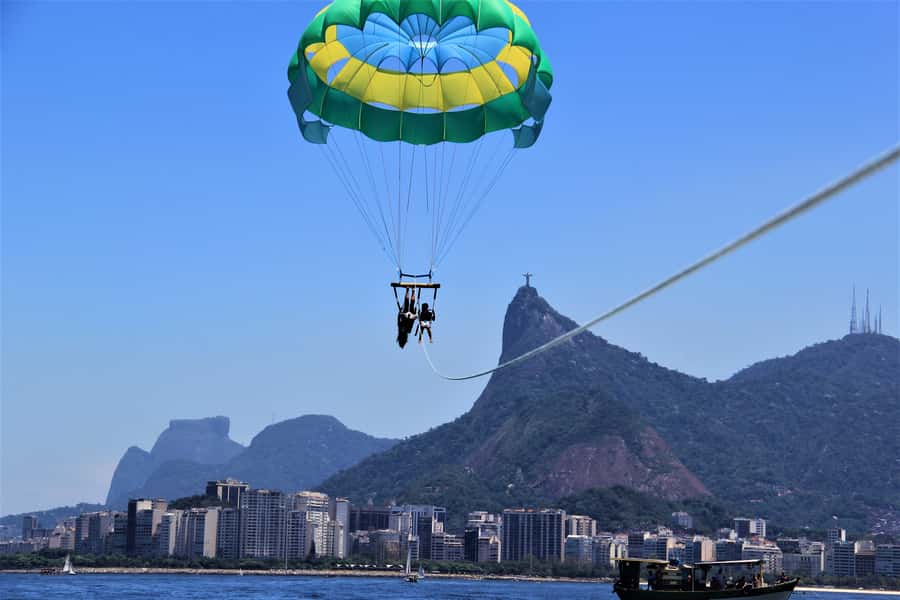 Rio de Janeiro: 2-Hour Boat Trip with Parasailing - A Rio postcard seen from the air