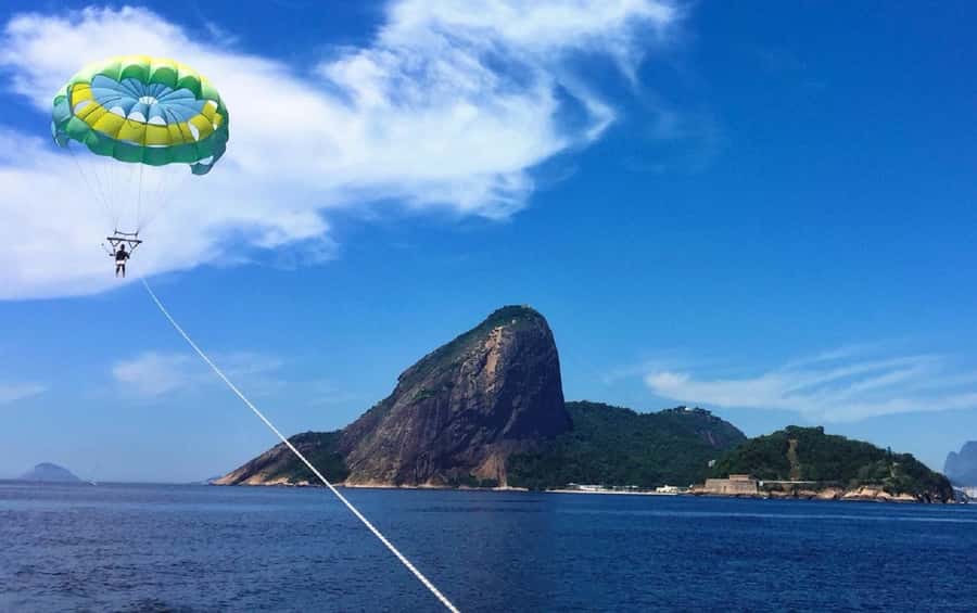 Rio de Janeiro: 2-Hour Boat Trip with Parasailing - What happens before you leave the boat