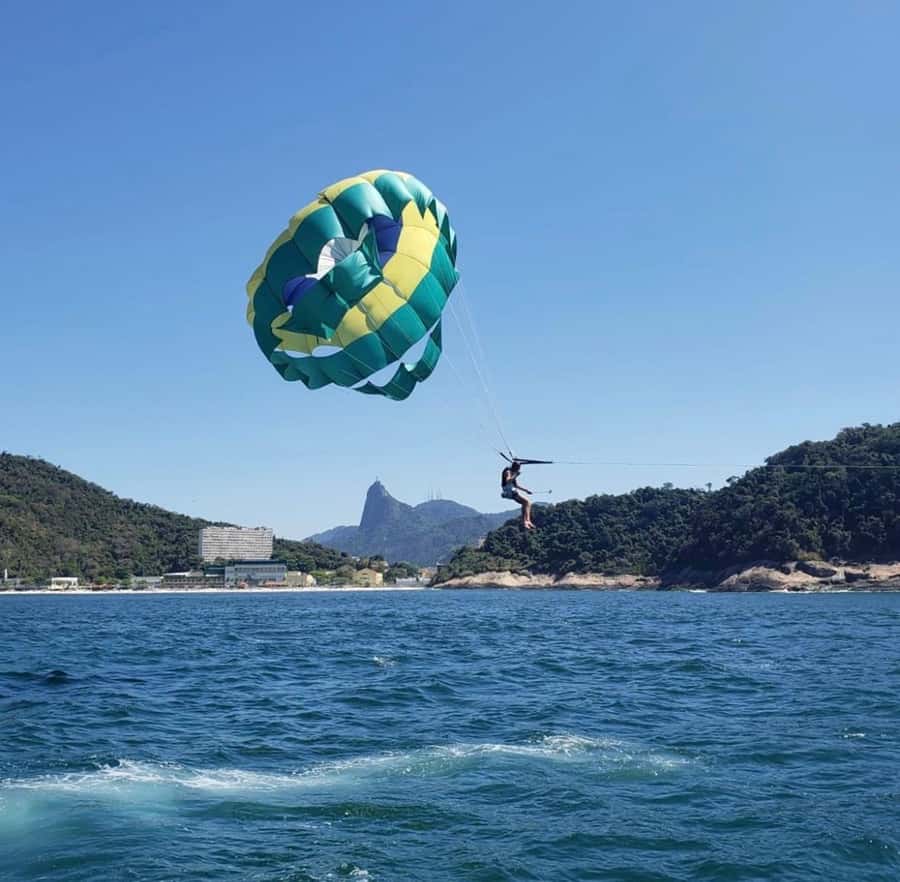 Rio de Janeiro: 2-Hour Boat Trip with Parasailing - The parasailing flight itself