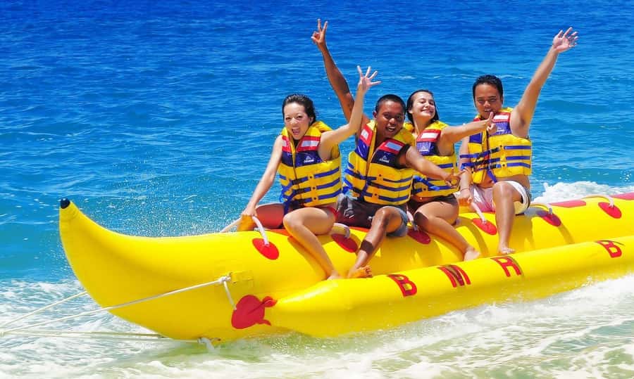 Sharm: Banana, Sofa Boat or Parasailing watersports & pickup - What the $33 Sharm water-sports trip really includes