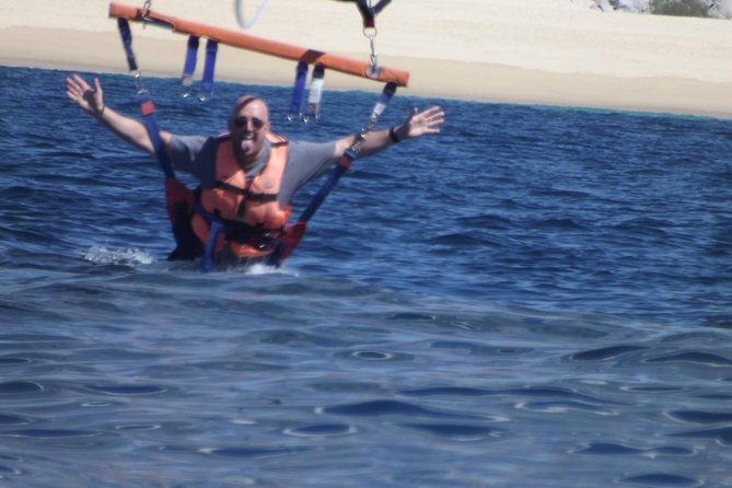 Single or Double Parasailing in Cabo with Views of The Arch - Small details that improve the outing