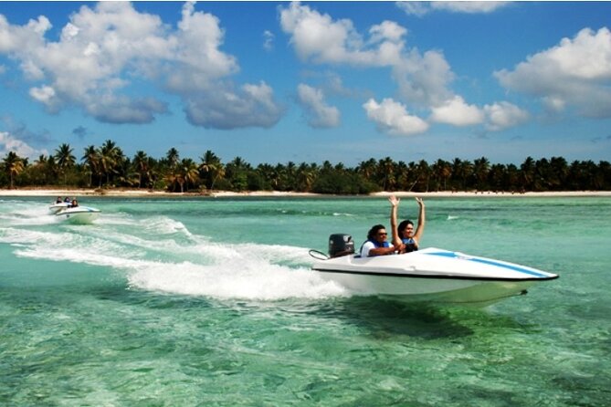 Speedboats and Parasailing Combo - Guides, safety, and the private-group wording