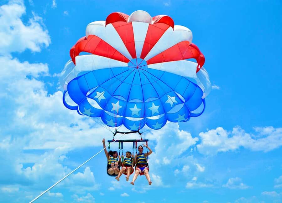 St. Petersburg, Florida: Parasailing Experience - What the Experience Does Best