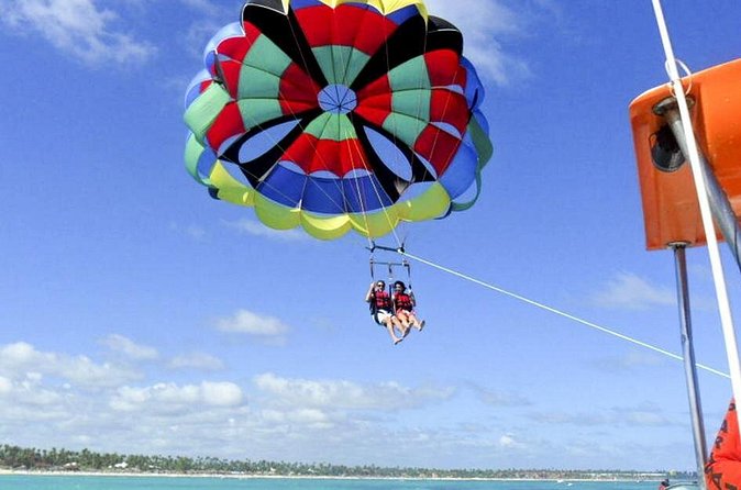 Tours Parasailing Punta Cana - Why the small group size is useful
