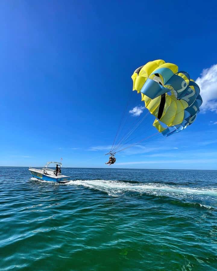 Venice, FL: Parasailing Adventure - Flying above Venice Beach and Casey Key